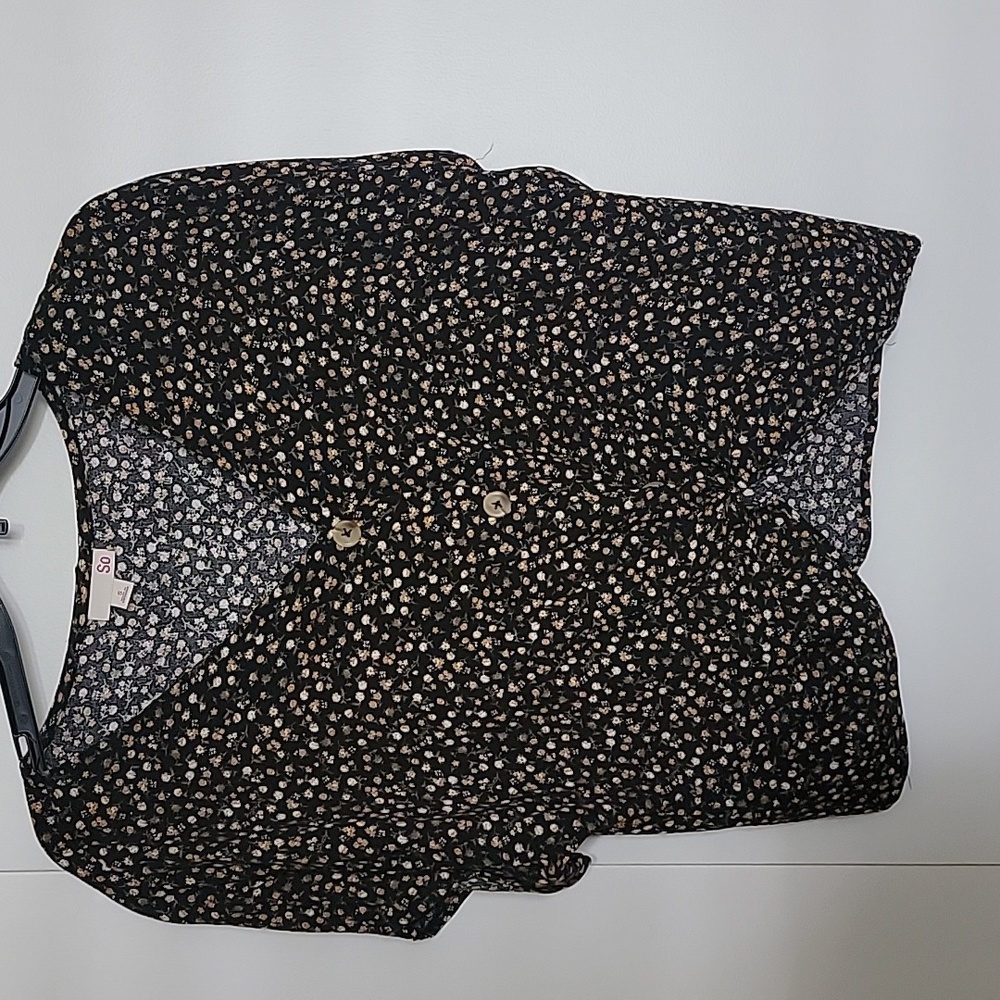 SO Floral Blouse for Summer size Small
